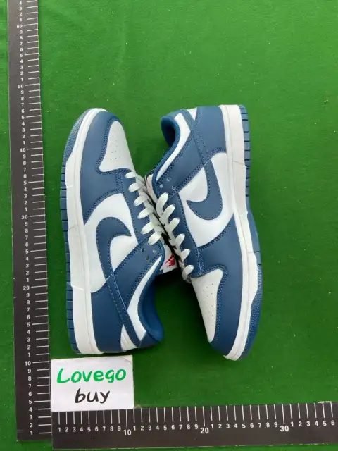 Low-Top Casual Sneakers -1