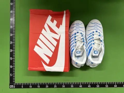 Classic Fashion Casual Sneakers -1