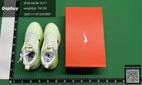 Vomero 18 Running Shoes -2