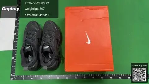 Vomero 18 Running Shoes -5