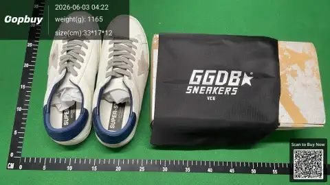 Golden Goose Distressed Star Sneakers -4