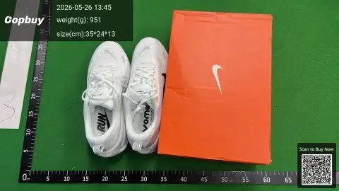 Nike Vomero Plus Breathable Running Shoes -2