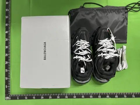 Track 3.0 LED Sneakers -1