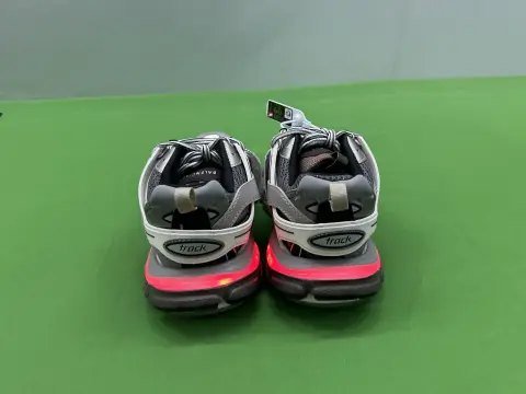 Track 3.0 LED Sneakers -2