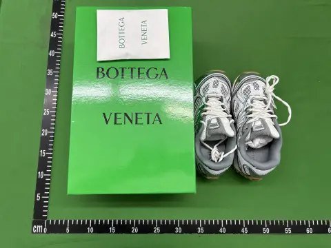 Bottega Veneta Sneakers M Batch -5