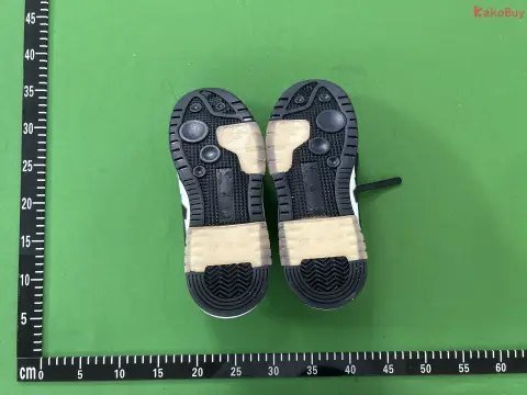 Off-White Out of Office Sneakers Collection -2