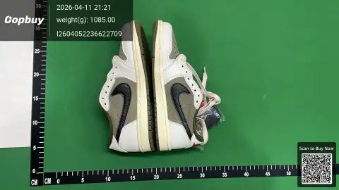Travis Scott x Air Jordan 1 Low Velvet Brown -2