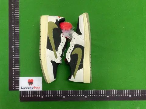Travis Scott x Air Jordan 1 Low Velvet Brown 2 -5