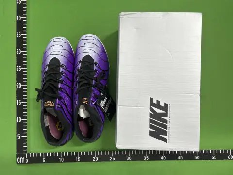 Low-Top Football Cleats -6