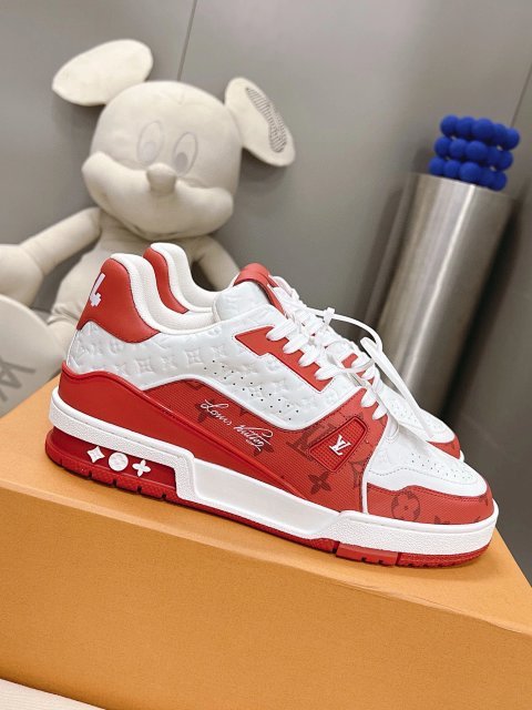 Chunky Low-Top Skate Sneakers