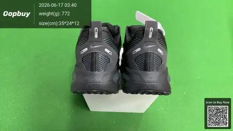 Vomero 18 Running Shoes -2