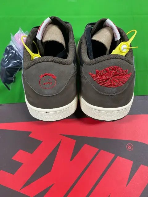 Pink Low-Top Sneakers CVW Collection -4