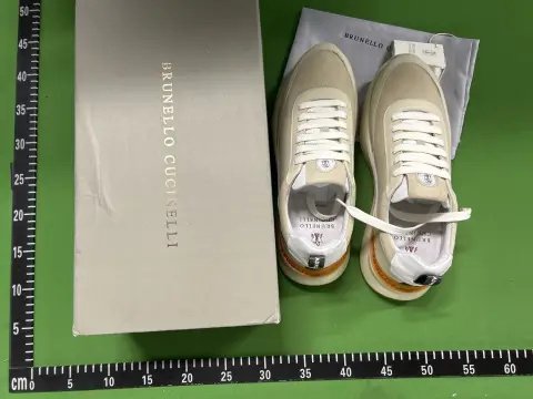 Black Low-Top Casual Sneakers -5