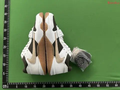 Air Jordan 1 Low Sneakers -6