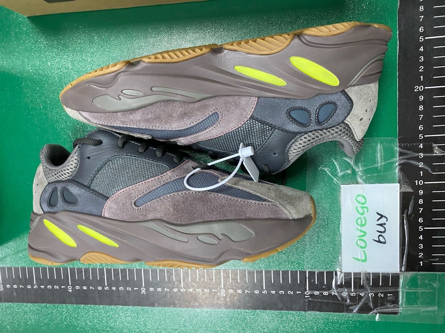 Yeezy 700 Custom Sneaker Collection -3