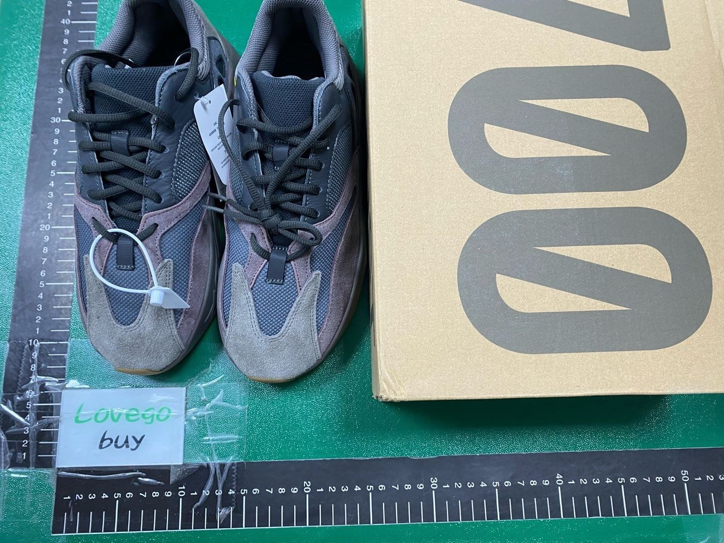 Yeezy 700 Custom Sneaker Collection -6