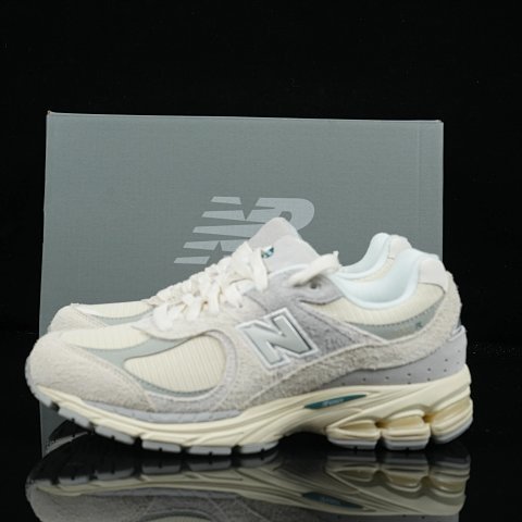 New Balance 2002 M Batch Disco