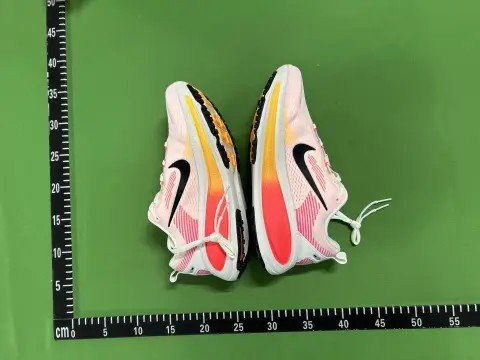 Vomero 18 Running Shoes -3