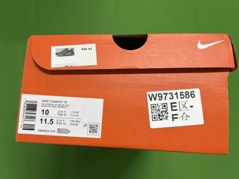 Vomero 18 Running Shoes -6