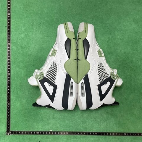 Air Jordan 4 Sneakers