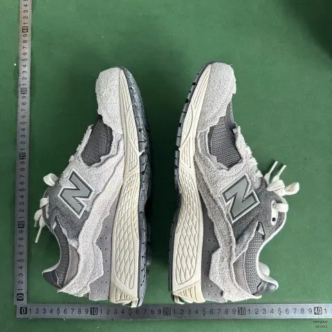 New Balance 2002R M Batch -2