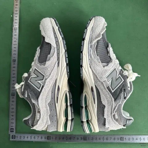 New Balance 2002R M Batch -4
