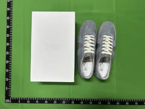 Leather Low-Top Training Sneakers -5