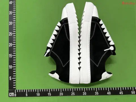 Black Leather Low-Top Sneakers -3