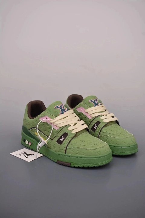 Green Low-Top Casual Sneakers