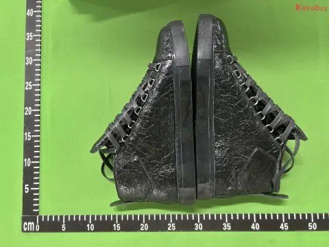 Red High-Top Sneakers 685-TRI -2