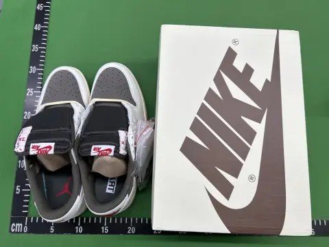 Travis Scott x Fragment Air Jordan 1 Low -4