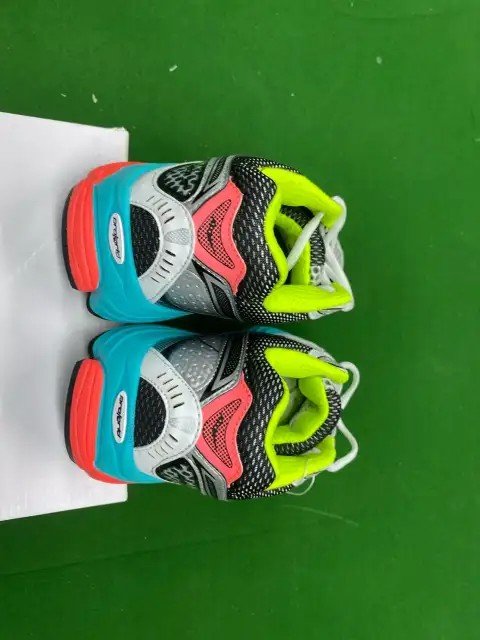 Saucony Sneakers LOL Collection -4