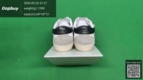 Golden Goose Casual Sneakers DD -2
