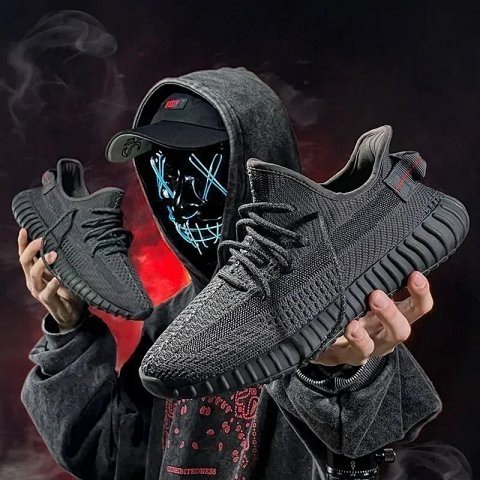 Yeezy Boost 350 Sports Sneaker