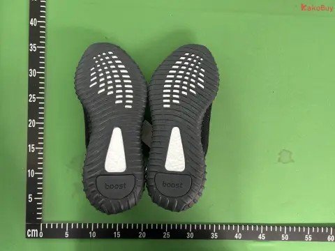 Yeezy Boost 350 TNT Panda FY5158 -2