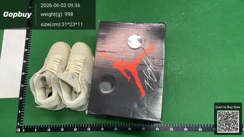 Air Jordan 4 Basketball Sneakers DD01 -5