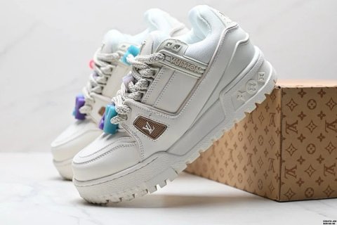 PT2 Trendy Athletic Sneakers