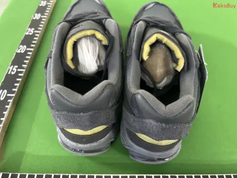 2002R Retro Running Shoes Collection -6