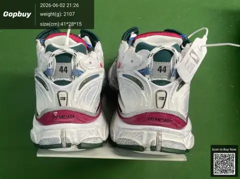 Runner 7 Distressed Chunky Sneakers -4