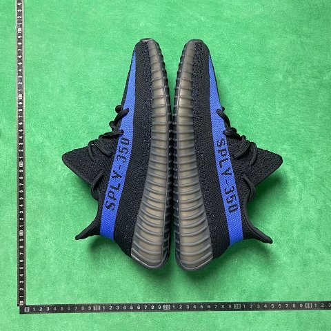 350 V2 Citrin Reflective Sneak