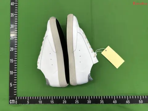 Gold Medal Retro Basketball Sneakers -4