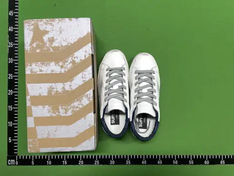 Gold Medal Retro Basketball Sneakers -5