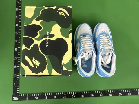 Ape Head Patent Leather Low-Top Sneakers -2