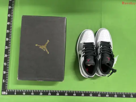 Retro 1 Low Sneakers Collection -6