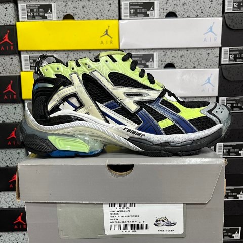 Runner 7.0 Chunky Sneakers