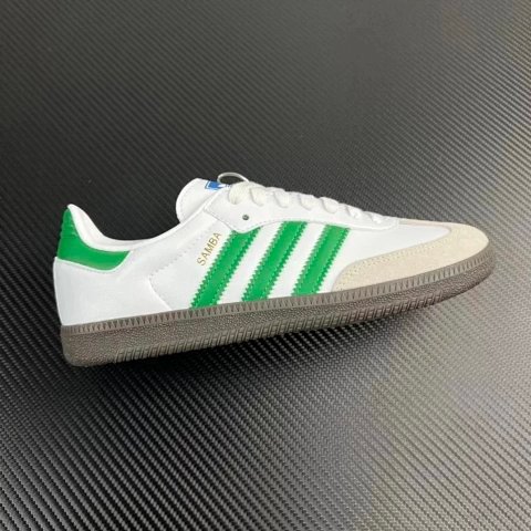 Samba Classic Sneakers