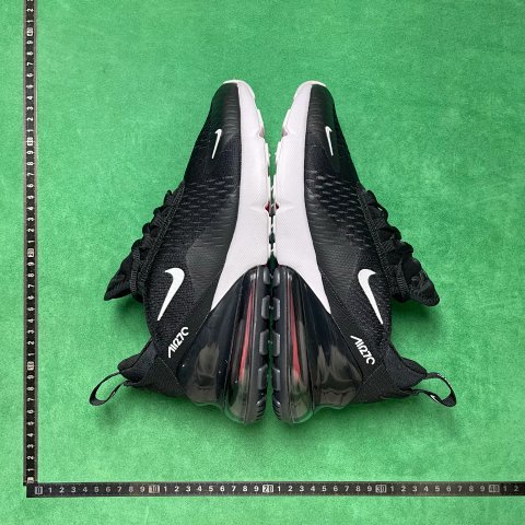 Air Max 270 Triple Black Sneak