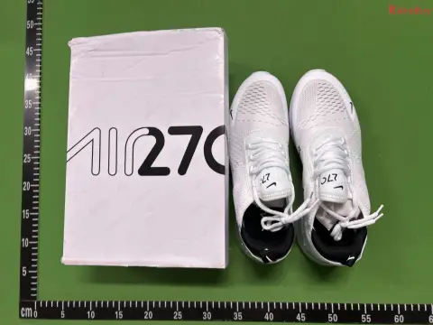 Air Max 270 Triple Black Sneakers -4