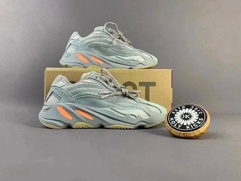DQ1 Athletic Sneakers -5