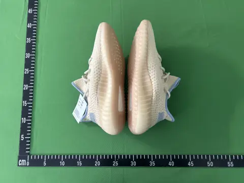 350 V2 Angel Colorway Collection -3
